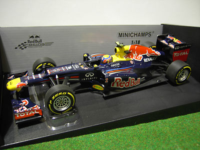 F1 RED BULL 2012 WEBBER RACING RENAULT RB8 o 1/18 MINICHAMPS